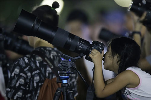 Aquarius Astronomy Girl Lunar Eclipse Philippines